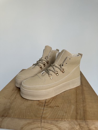 Laisvalaikio bateliai A#304